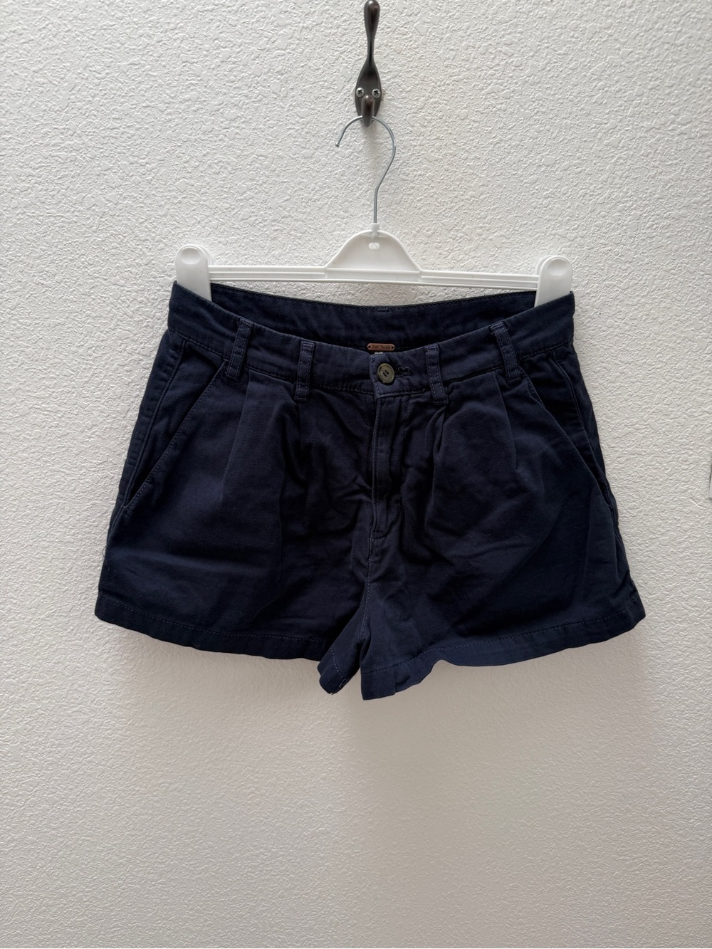 Free People Navy Pleated Shorts size 4